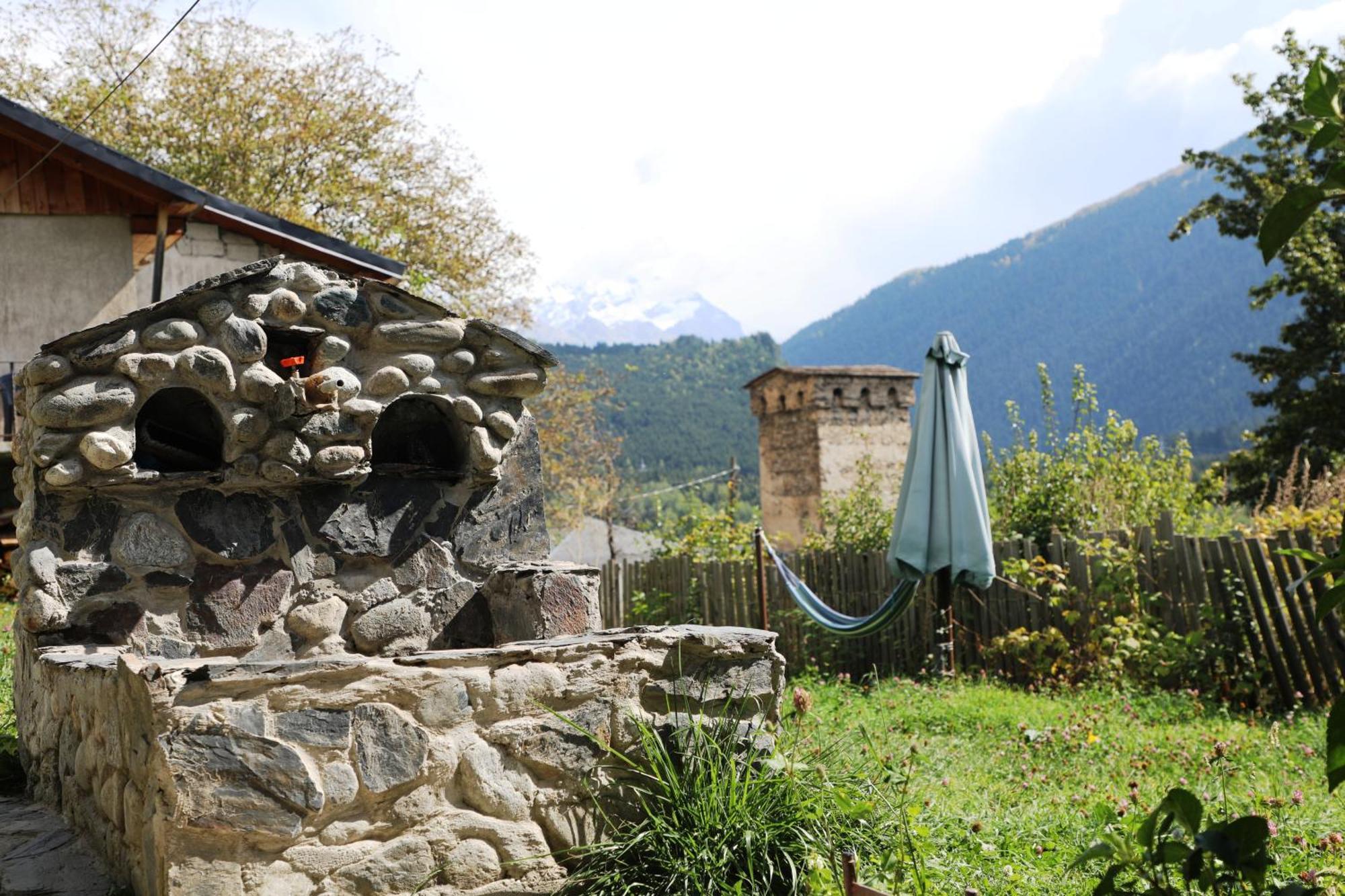 Nadia Guesthouse Mestia Exteriér fotografie