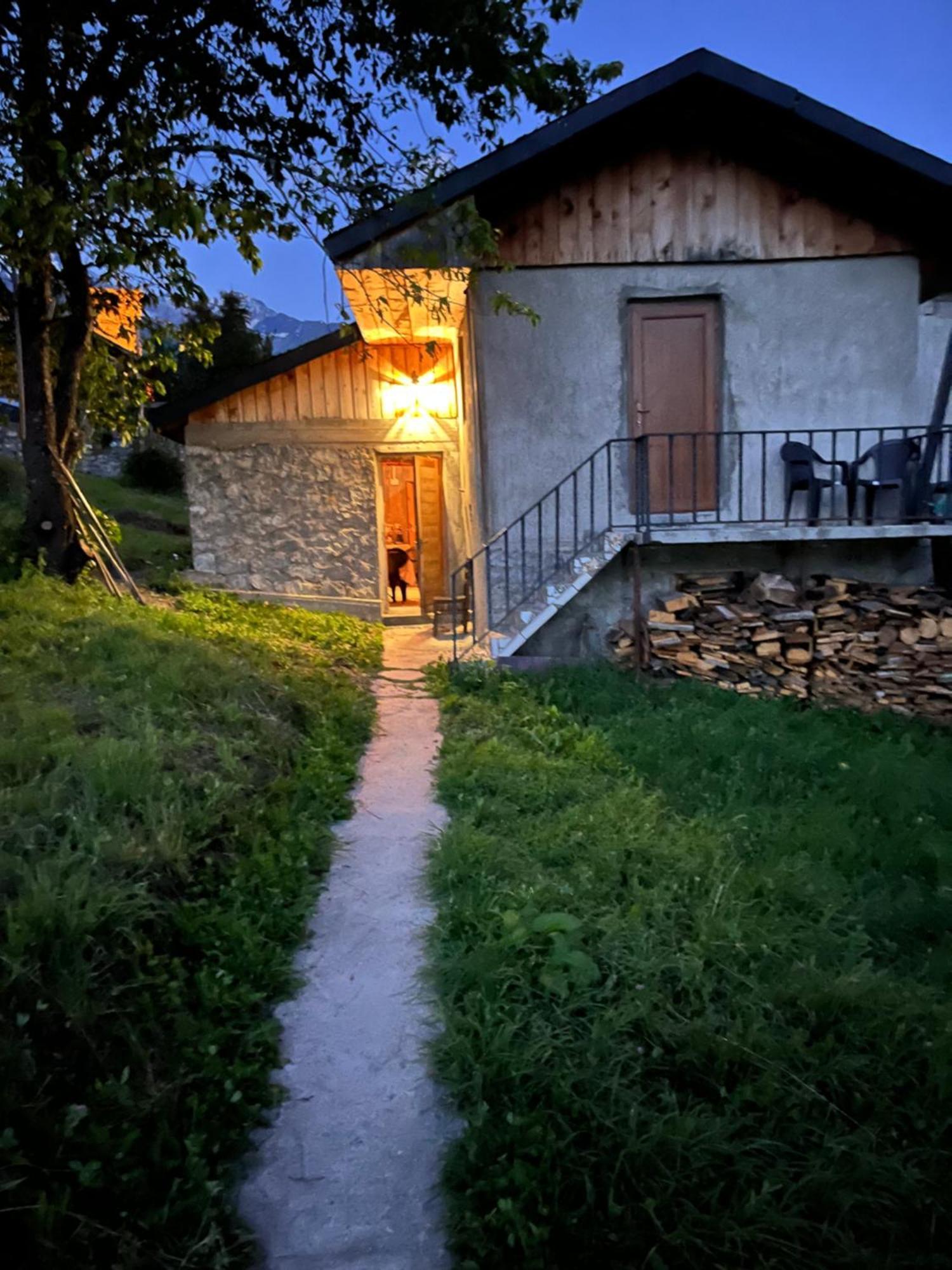 Nadia Guesthouse Mestia Exteriér fotografie