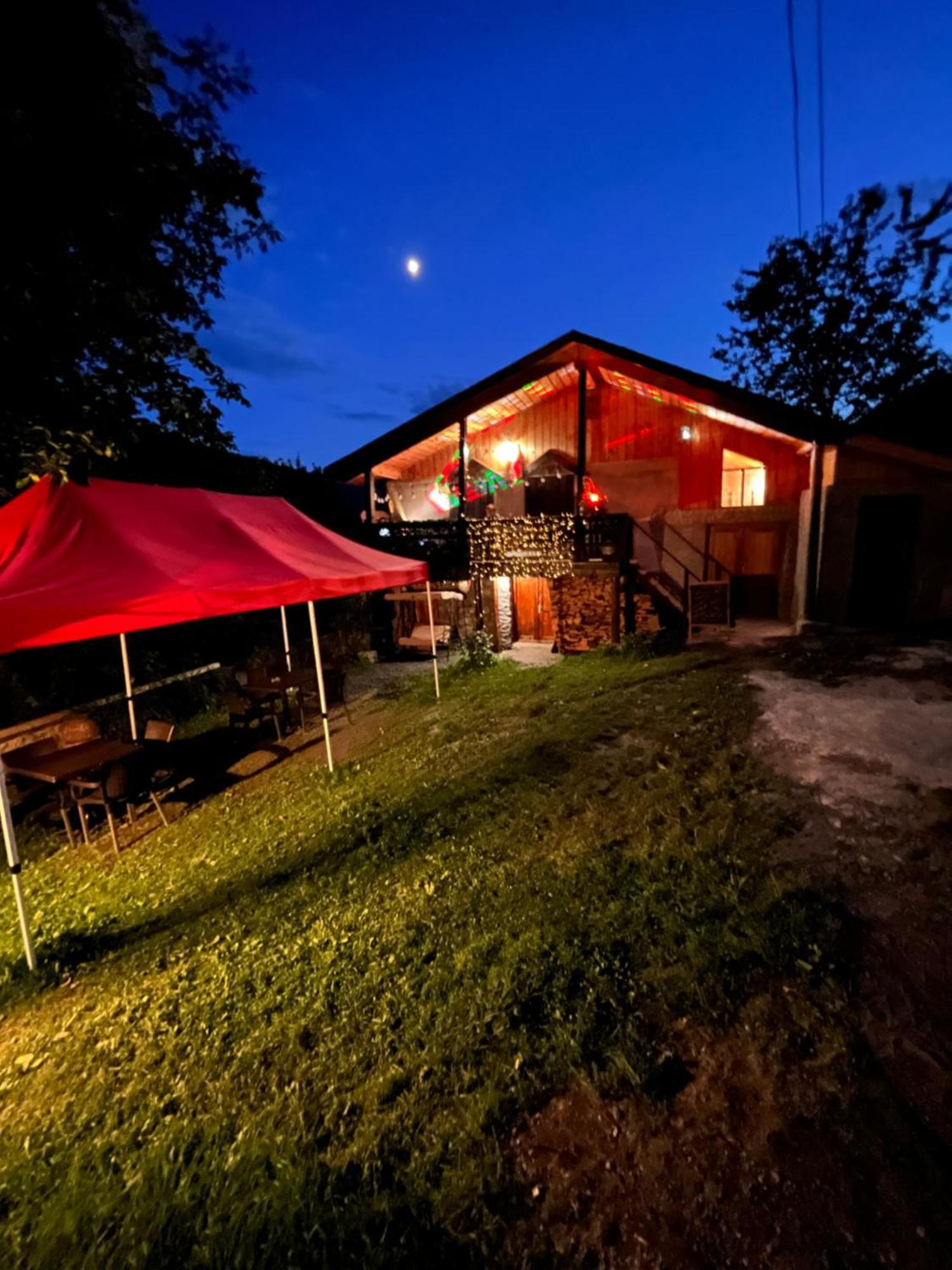 Nadia Guesthouse Mestia Exteriér fotografie